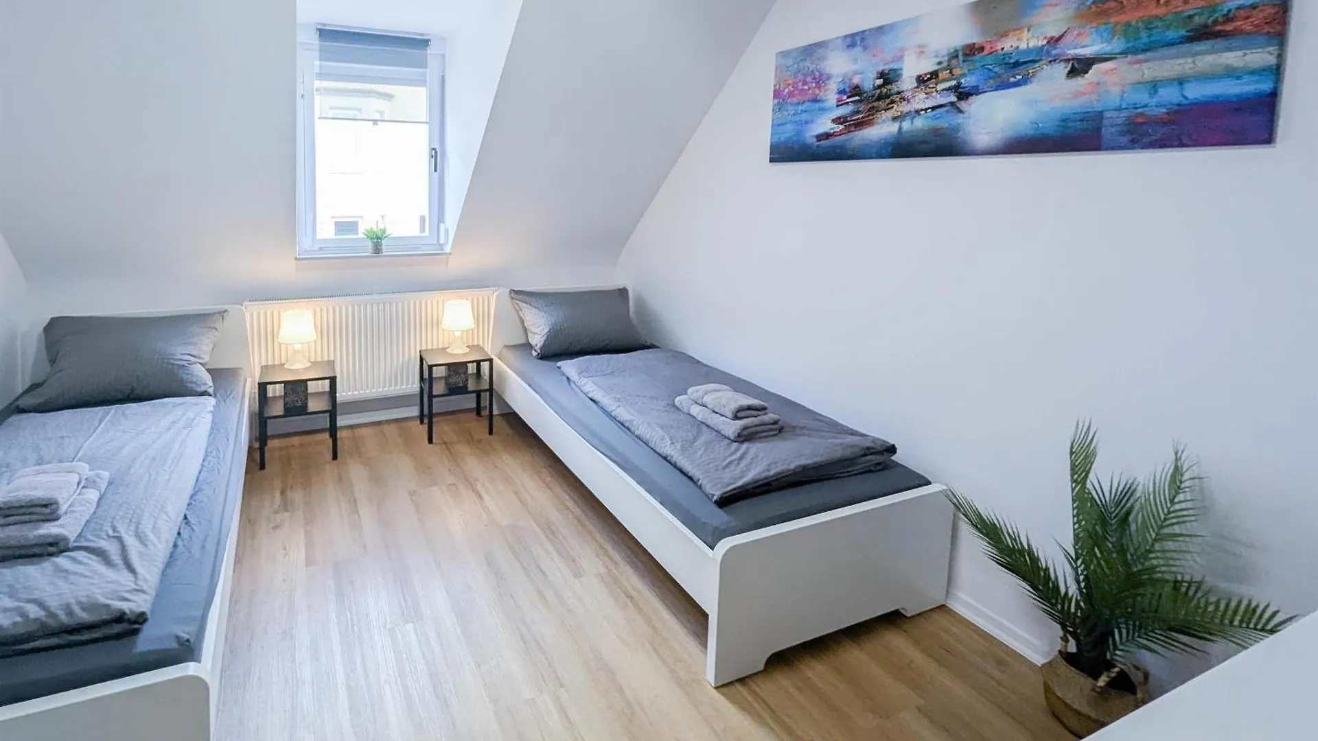 Alfa Stuttgart 3 Zimmer 6 Betten Apartment Wasen Mercedesbenz Mhp Arena L Bad I Kueche L Wifi & Smarttv L 3Br & 6 Beds L Bathroom L Kitchen Germany