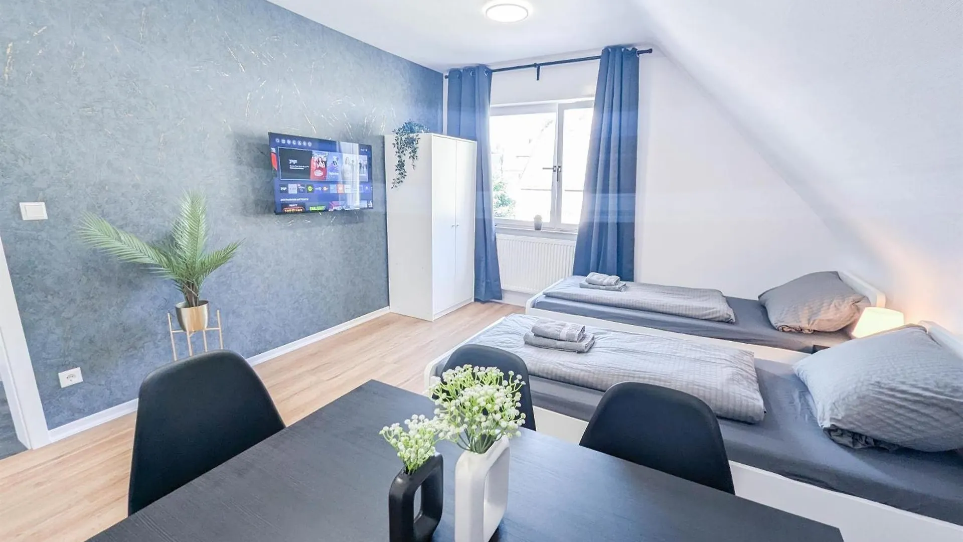 Alfa Stuttgart 3 Zimmer 6 Betten Apartment Wasen Mercedesbenz Mhp Arena L Bad I Kueche L Wifi & Smarttv L 3Br & 6 Beds L Bathroom L Kitchen